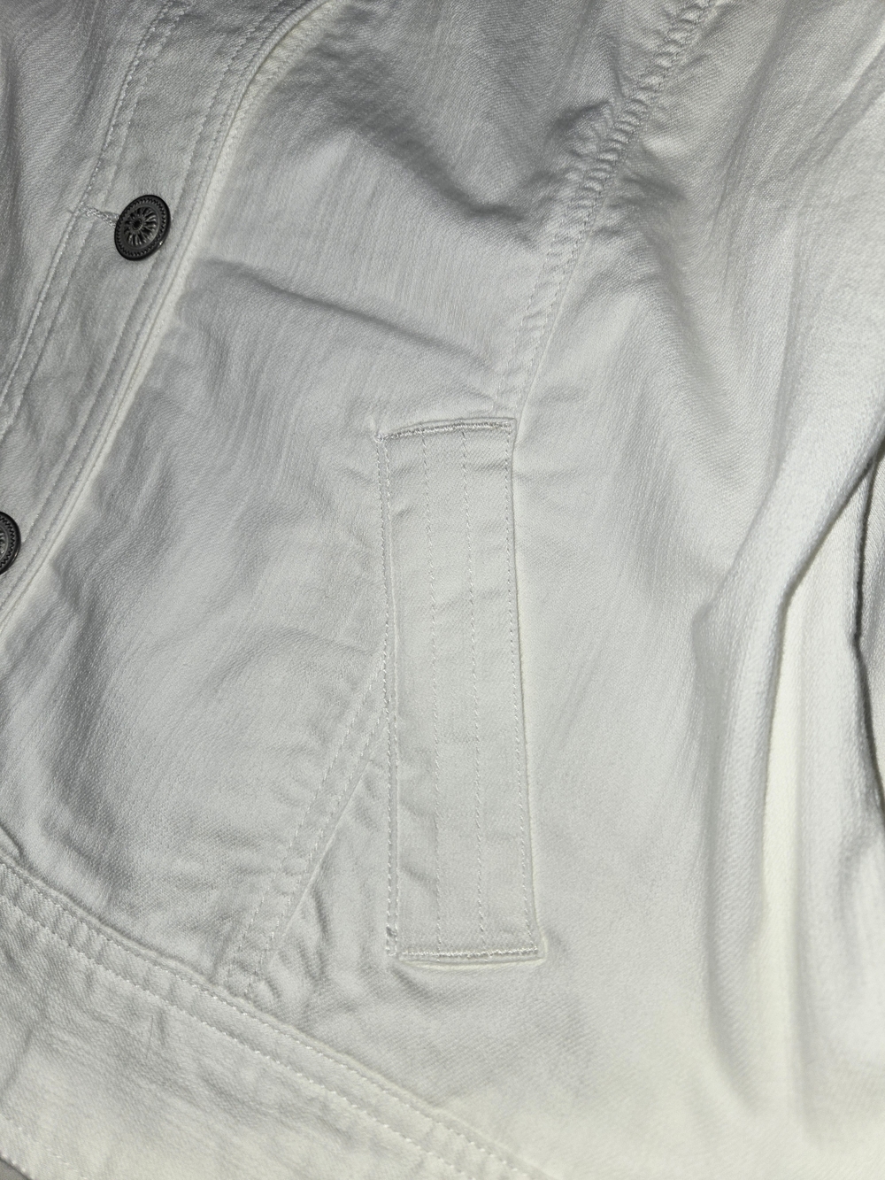 Chico's Women's White Button-Up Lightweight Denim Flattering Jacket Women Size 3 - Picture 7 of 10